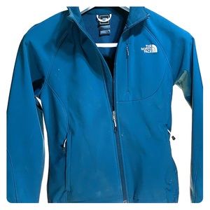 Women’s Northface top layer